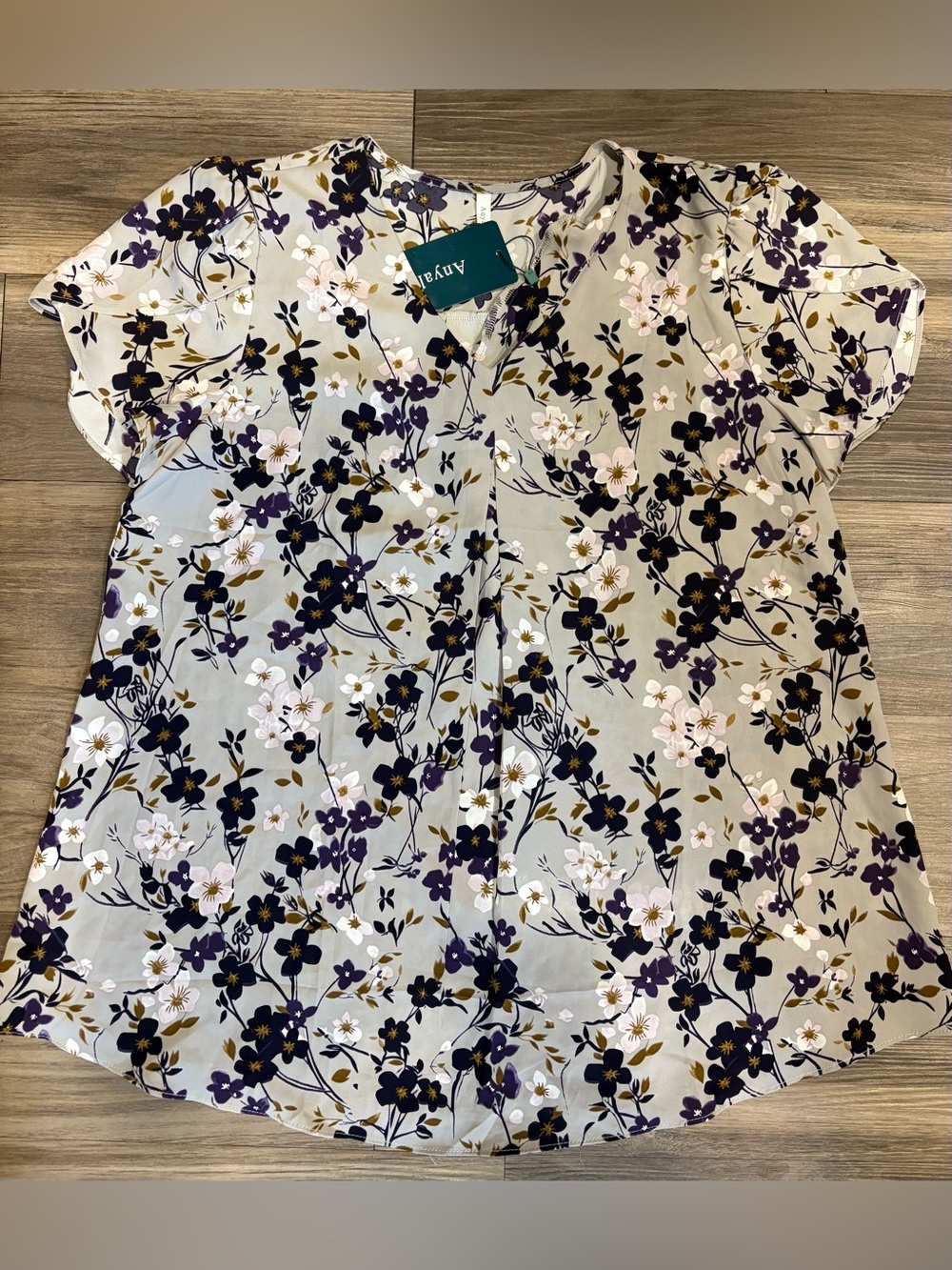 Gray Floral V-Neck Short Sleeve Blouse
